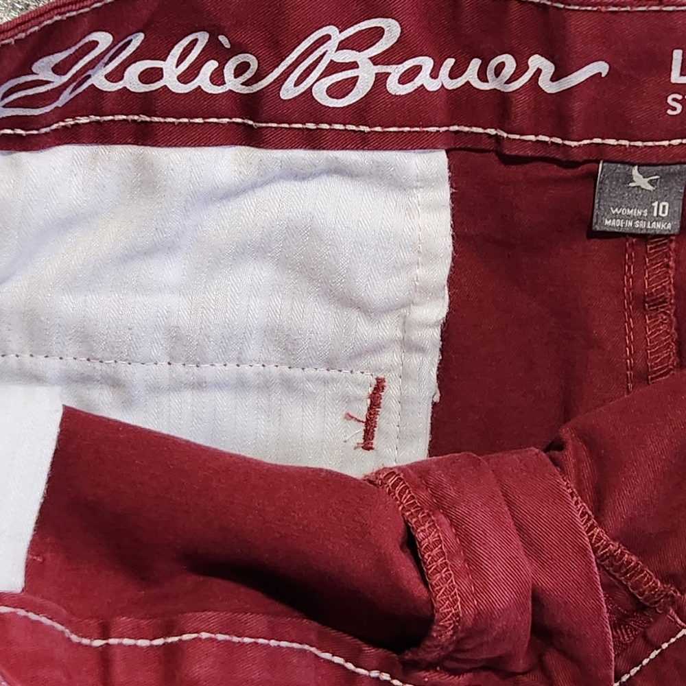 Eddie Bauer- Women's(10) Red Legand Wash Stretch Slightly Curvy Shorts - Picture 3 of 3